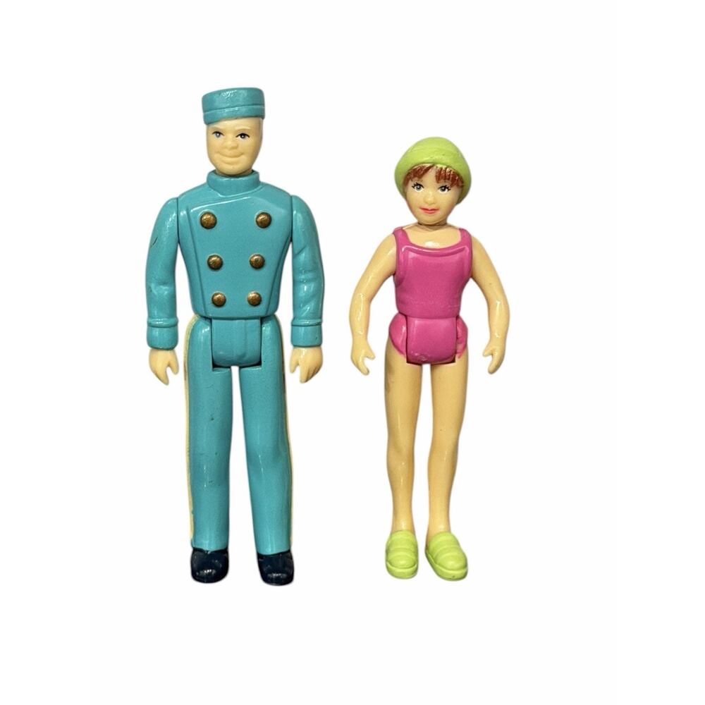 Fisher Price Sweet Streets Dollhouse Hotel Swimming Pool Girl & Valet Bell Boy